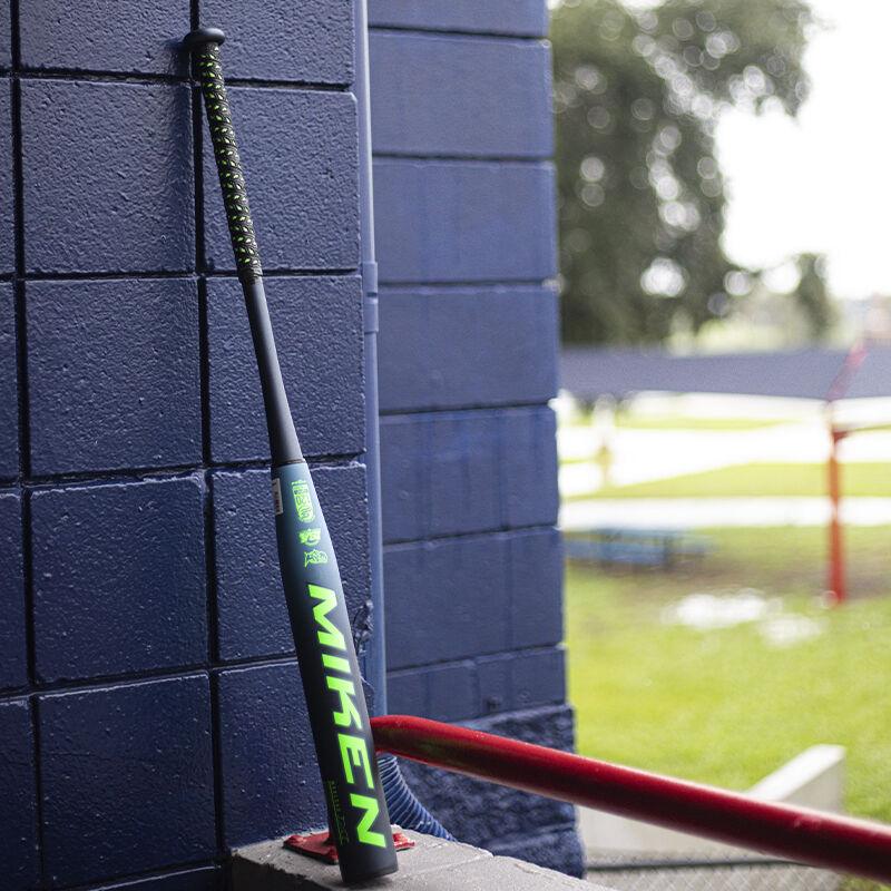 2025 Miken KP23 Maxload 2-Piece USSSA Slowpitch Softball Bat - MSU5KPL product image 9, provided for visual reference and